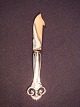 Oyster knife.
 Three tower 
silver From the 
year. 1951
 price £ 36, - 
$: 62, -
