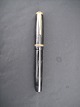 Fountain pen 
Parker Duofold 
0247162 
with 14k. gold 
tip 
contact for 
price