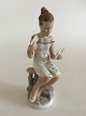 Lyngby 
Porcelain 
Figurine Girls 
Dreams No 82. 
Measures 19cm 
and is in 
perfect 
condition.