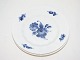 Royal 
Copenhagen Blue 
Flower Angular, 
large side 
plates.
Decoration 
number 10/8518 
or newer ...