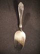 Elisabeth cake 
server / 
sandwiches 
spade.
Three tower 
silver.
Contact for 
price