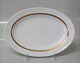 Bing and 
Grondahl 
Gulnare with 
gold 018 Oval 
dish 24,5 x 17 
cm (318) Marked 
with the three 
Royal ...