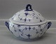 Bing and 
Grondahl 
(Blaamalet) 
Blue Fluted 005 
Covered dish 
1.5 l (512) 
Marked with the 
three ...