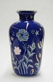 Large Art Deco 
porcelain vase 
from Rosenthal. 
Hand painted 
with floral 
motifs. In good 
...
