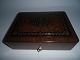 Short Box in 
mahogany with 
inlays of gold 
and mother of 
pearl in the 
lid, filled 
with chips, ...