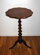 Pillar, 
mahogany table, 
19th century. 
Denmark. 
Three-legged 
with twisted 
foot. Lobed 
plate. H: ...