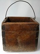 Antik Danish 
cheese wooden 
mold. With iron 
handle, 19th 
century. 
Quadratic form. 
22.5 cm. x 22,5 
...