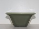 Royal 
Copenhagen 
keramik, skål 
med grøn 
celadonglasur.
Fabriksmærket 
viser, at denne 
er fra ...