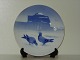 Bing & Grondahl 
Christmas Plate 
from 1921, 
Pigeons in the 
Castle Court. 
Factory first, 
...
