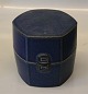 Bing & Grondahl 
Stoneware B&G 
5814 6-sided 
Blue Box Lisa 
Enquist 12 x 12 
cm. In nice and 
mint ...