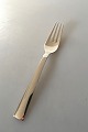 Georg Jensen 
Sterling Silver 
Acadia Lunch 
Fork No 022. 
Measures 16.6 
cm / 6 17/32"