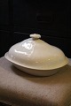 Old lid dish 
from "Wedgwood" 

of 
cream-colored 
earthenware. 
Dimensions: H: 
16cm. D & B: 
...
