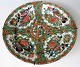 Canton side 
dish, Famille 
Rose, 19th 
century. China. 
Polychrome 
decoration with 
birds, fruits, 
...
