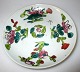 Chinese bowl, 
19th century. 
Famille Rose. 
Grayish 
porcelain mass 
with liveries 
in green and 
red. ...