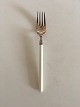 Hans Hansen 
Amalie Silver 
Lunch Fork with 
White Handle. 
Measures 17cm 
(6 11/16")