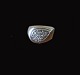 
14 carat white 
gold
Ring with 
small 
brilliants in 
the shape of a 
drop, size 51 
