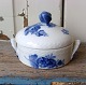 Royal 
Copenhagen, 
Blue Flower 
butter bowl 
with lid 
No. 8139
Height 9 cm. 
Diameter 10,5 
...