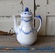 B&G Empire 
coffee pot 
No. 91A
Height 24 cm.
Factory first 
- dkk 275.- 
Stock: 1
Factory ...