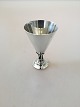 Sterling Silver 
Sherry Glass. 
Height measures 
10 cm (3 
15/16"), while 
the diameter 
measures 6,5 
...