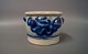 Small grey 
ceramic pot 
with blue 
pattern and 
numbered 250. 
H: 7,5 cm and 
Dia: 9,5 cm.