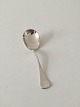 Patricia W.S. 
Sørensen 
Sterling Silver 
Sugar Spoon
Measures 10.8 
cm long (4 
1/4")