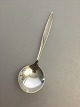 Georg Jensen 
Sterling Silver 
Cypress 
Serving/Soup 
Spoon No 
051/161. 
Measures 18 cm 
/ 7 3/32"

