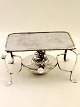 Silver-plated 
rack with 
hot-plate H. 11 
cm. Top 20 x 15 
cm.fra pitch. 
1900 No. 260 
065