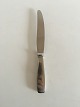 Georg Jensen 
Stainless 
'Plata' Dinner 
Knife with 
Short Handle 
and Long Blade. 
Measures 20.2 
cm / ...