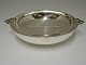Hans Hansen. 
Sterling (925). 
Bowl with 
handles. 
Diameter 15 cm. 
Produced 1948th