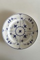 Royal 
Copenhagen Blue 
Fluted Plain 
Luncheon Plate 
No 177. 22 cm 
(8 21/32")
