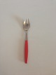 Georg Jensen 
Stainless Red 
Strata Lunch 
Fork. Measures 
17 cm / 6 11/16 
in.