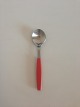 Georg Jensen 
Stainless Red 
Strata Coffee 
Spoon. Measures 
12.8 cm / 5 
3/64 in.
