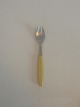 Georg Jensen 
Stainless 
'Strata, 
Yellow' Lunch 
Fork. Measures 
17.1 cm / 6 
47/64 in.