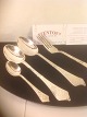 Antique Rococo 
(silver stain).
12 pcs Dinner 
fork length: 20 
cm
12 pcs Lunch 
happen Llngde: 
20 ...