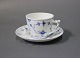 B&G blue 
fluted/-painted 
coffeecup and 
saucer, no.: 
102.
Cup - 6,5x7,5 
cm.
Saucer - 13,5 
...
