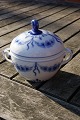 Empire Bing & 
Grondahl B&G 
China porcelain 
dinnerware, 
Denmark.
Sugar bowl and 
lid No 94 of 
1st ...