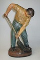 Carlsen, Paul Hauch (1922 - 2006) Denmark: A digging man. Painted plaster. H .: 27.5 cm. Stamped.