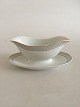 Bing & Grondahl 
Tiber Sauce 
Bowl No 8. 10 
cm H (3 
15/16"). 23 cm 
Ø (9 1/16"). 
White with 
Light ...