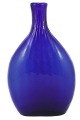 Holmegaard, 
Denmark. 
Holmegaard; A 
blue coloured 
glass hipp 
flask. H. 15 
cm.