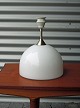 SKALA bordlampe 
fra Royal 
Copenhagen i 
hvid opal glas. 
Den store 
udgave. Lampen 
er fremstillet 
i ...