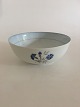 Bing & Grøndahl 
Demeter / Blue 
Cornflower 
Servering Bowl  
No 43. 8 cm H. 
22 cm dia