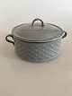 Bing & 
Grondahl/Kronjyden 
Cordial Gray 
Serving Bowl 
with Lid No 
312. Mesures 8 
cm x 18.5 cm. 
In ...