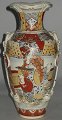 Satsuma vase, 
Japan, approx. 
1900. Polycrom 
decoration with 
Warriors and 
caligraphs with 
...