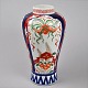 Imari vase, 
Japan. 
Porcelain. 
19/20. thC. 
Polycrom 
decoration. H: 
31 cm.