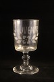 Old French 
souvenir wine 
glass with 
engraved font 
"Souvenir"
Dimensions: H: 
13cm. 
dia.:6,5cm