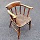 English captain 
chair. 19th 
century. Beech 
wood. H. 78, B. 
61, D 56 cm.