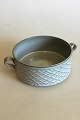 Bing and 
Grondahl/Kronjyden 
Cordial Grey 
Serving Bowl No 
512. Mesures 8 
cm / 3 5/32 in. 
x 18.5 ...