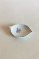 Bing & Grondahl 
Falling Leaves 
Little Dish No. 
200. Measures 
10 cm / 3 15/16 
in.