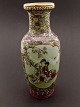 Chinese vase 
height 31 cm. 
20th century. 
No. 344649