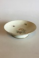 Bing & Grondahl 
Saxon Flower 
Footed Cake 
Tray No 206. 
Measures 7 cm / 
2 3/4 in. x 24 
cm / 9 ...